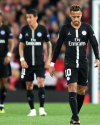  巴黎圣日耳曼报价遭拒，英超豪门争夺法甲妖人  