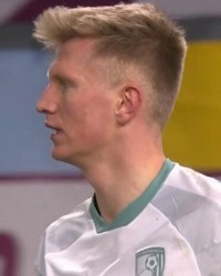  热刺前锋凯恩点球破门球队一球小胜伯恩利保住欧冠席位  