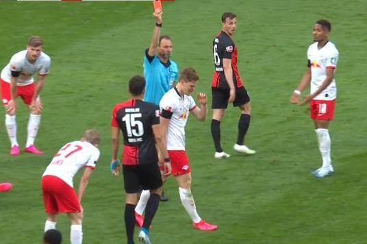  莱比锡红牛绝平对手，戏剧性保留争四希望  