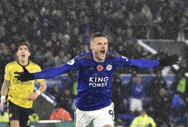  利物浦悍将范迪克重伤赛季报销  