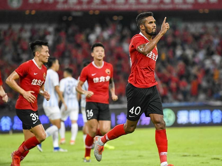  兰斯保级关键战全取三分逃离降级区